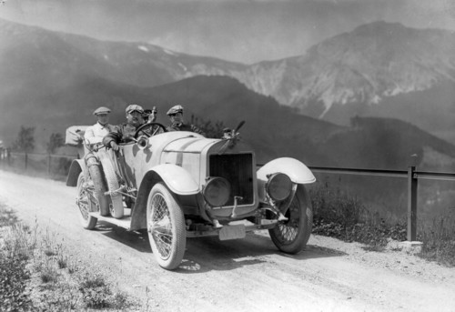 110 Jahre Alpenfahrt: Laurin &amp; Klement dominierte Anfang des 20. Jahrhunderts die anspruchsvollste Rallye der damaligen Zeit: Graf Alexander Kolowrat-Krakowski im Jahr 1913.