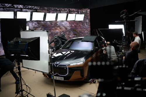 BMW Kurzfilm &quot;The Calm&quot; mit Elektro-Topmodell i7 M70 xDrive.