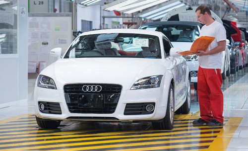 Fahrzeugproduktion bei Audi in Györ.