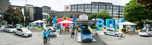 Hybrid-Roadshowauftakt von Toyota in Mönchengladbach-Rheydt.