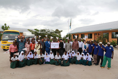Kia übergibt Schule in Bagamoyo an die örtliche Verwaltung.