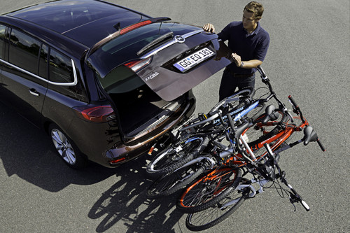 Opel Zafira Tourer mit Flexfix-Fahrradträger.