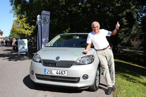 Rekordfahrt mit dem Škoda Citigo CNG: Gerhard Plattner ist am Ziel.