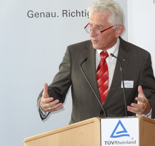 TÜV Rheinland Proficheck:  Prof. Dr.-Ing. Jürgen Brauckmann, Unternehmensbereichsleiter Mobilität des TÜV Rheinland.