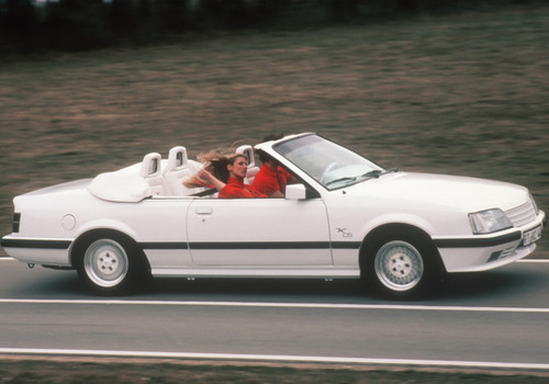 Vom Opel Monza Cabrio (ab 1985) entstanden 172 Exemplare zum Grundpreis von 85 000 D-Mark.