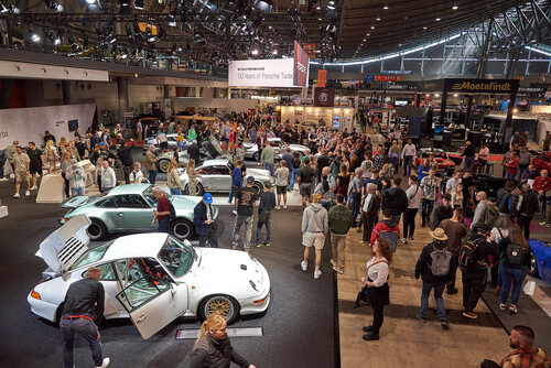 2026 löst die Retro Classics die Techno-Classica in der Messe Essen ab.