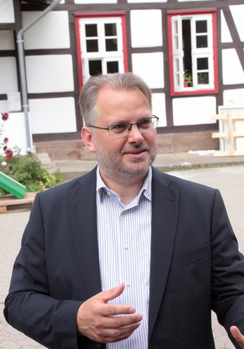 Autostadt übergibt Deutz-Trecker: Dr. Michael Pries, Leiter der Inszenierten Bildung der Autostadt.