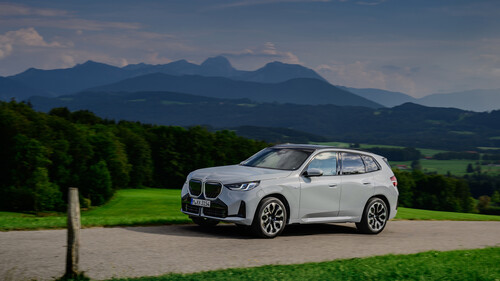 BMW X3.