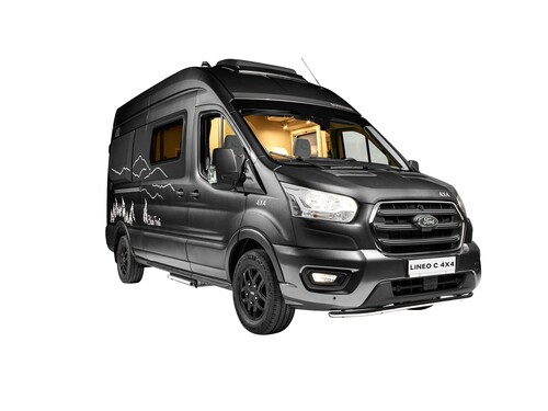 Bürstner Lineo C 4x4 Black Forest.