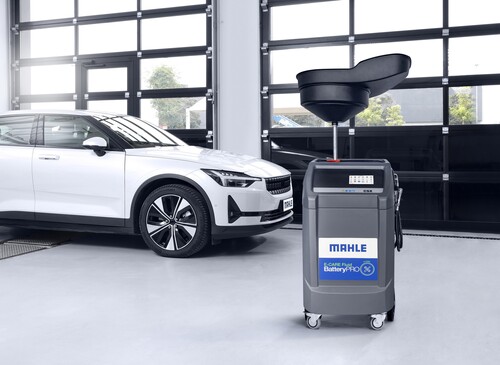 Das E-Care Fluid von Mahle ermöglicht an Elektroautos die Leckageprüfung sowie den Austausch und das Befüllen von Kühlmitteln gemäß Herstellerangaben.