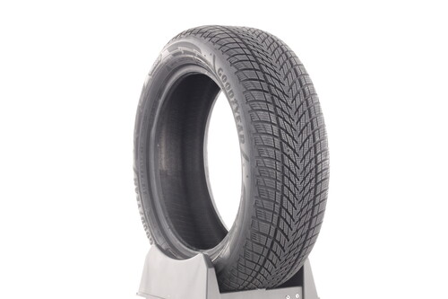 Goodyear Ultragrip Performance 3.