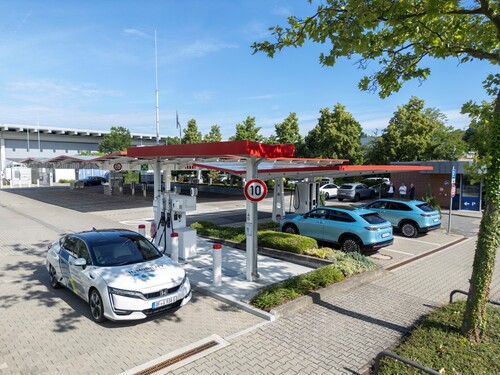 Honda hat in Offenbach eine Produktionsanlage für grünen Wasserstoff in Betrieb genommen. Zudem wurde ein neues Betankungskonzept für Wasserstofffahrzeuge entwickelt