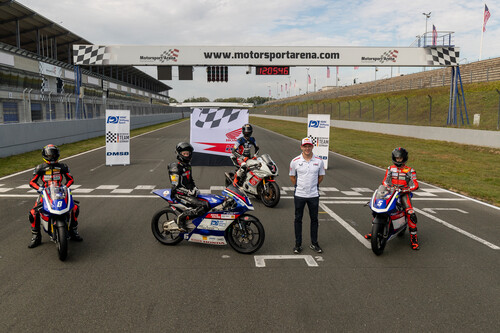 Junge Nachwuchs-Motorradrennfahrer erhielten in der Motorsport-Arena ein Coaching und Training mit Ex-Weltmeister Stefan Bradl.