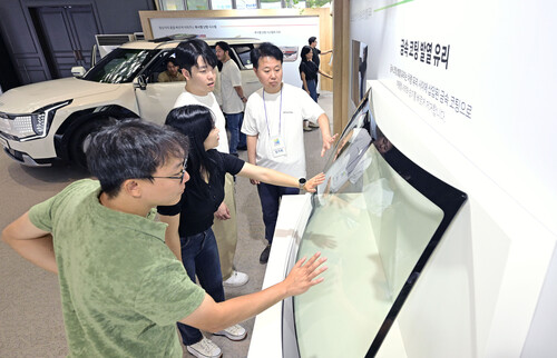 Kia und Hyundai haben auf einem „Heat Tech Day“ in Südkorea neue Technologien zur effzienteren Regulierung der Innenraumtemperatur speziell in Elektrofahrzeugen vorgestellt.