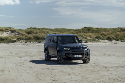 Land Rover Defender.