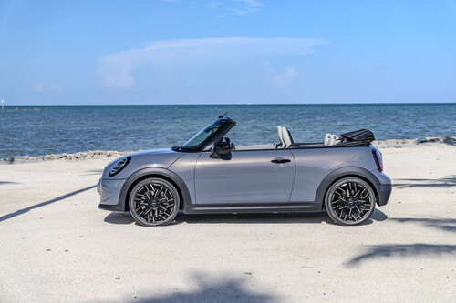 Mini Cooper Cabrio.