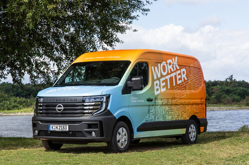 Nissan Interstar mit herausnehmbaren Campingmodul von Plug Van.