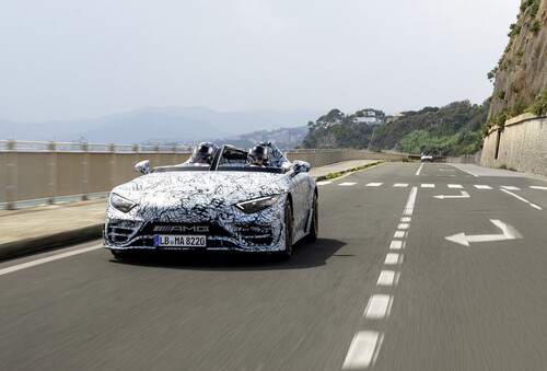 Noch getarnte Prototypen des Mercedes-AMG Pure Speed.