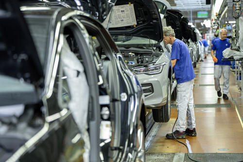Produktion des VW Golf im Werk Wolfsburg.