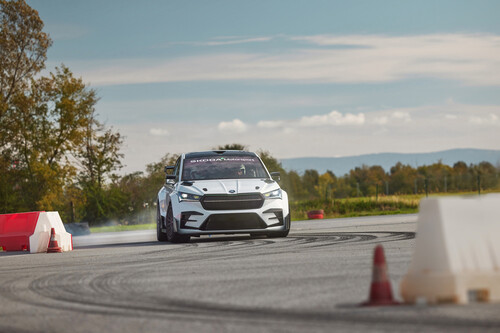 Skoda Enyaq RS Race.