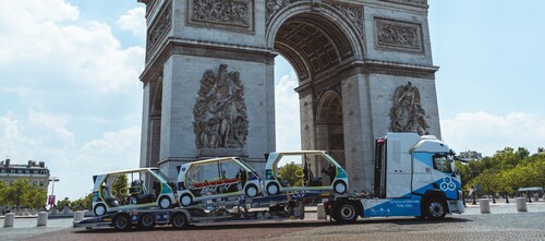 Toyota ist Mobilitätspartner der Olympischen und der Paralympischen Spiele in Paris: Ein Transporter mit Accessible People Mover (APM).