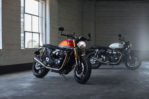 Triumph Speed Twin 1200 RS und Speed Twin 1200.