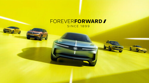Unter dem Motto „Forever forward since 1899“ feiert Opel 125 Jahre Automobilproduktion.