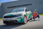 Opel Corsa Rally Electric von Elisa Klinkenberg zum Art Car mit Statement gestaltet.